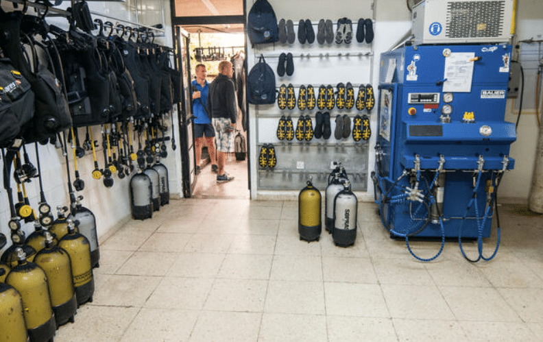 Compressor Safety in Dive Operations: Risks, Maintenance, and Best ...